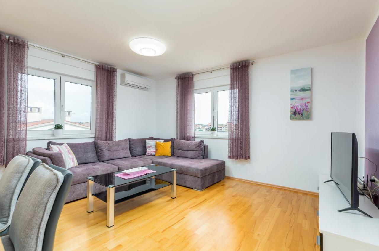Ana Apartment *